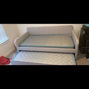 Daybed with Trundle